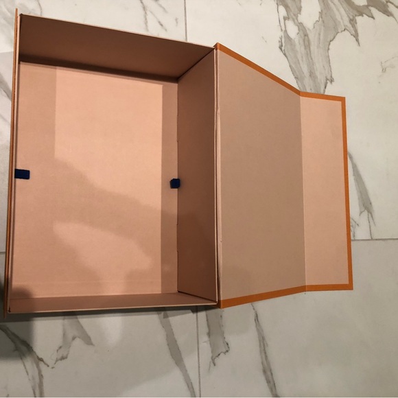Louis Vuitton Large Box - Picture 2 of 3